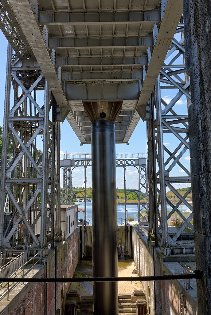 Scheepsliften belgie kabellift van Strepy-Thieu scheepslift 1 2 3 4 hellend vlak van Ronquieres Houdeng Goegnies Aimeries historisch Canal du Centre Bracquegnies hdr